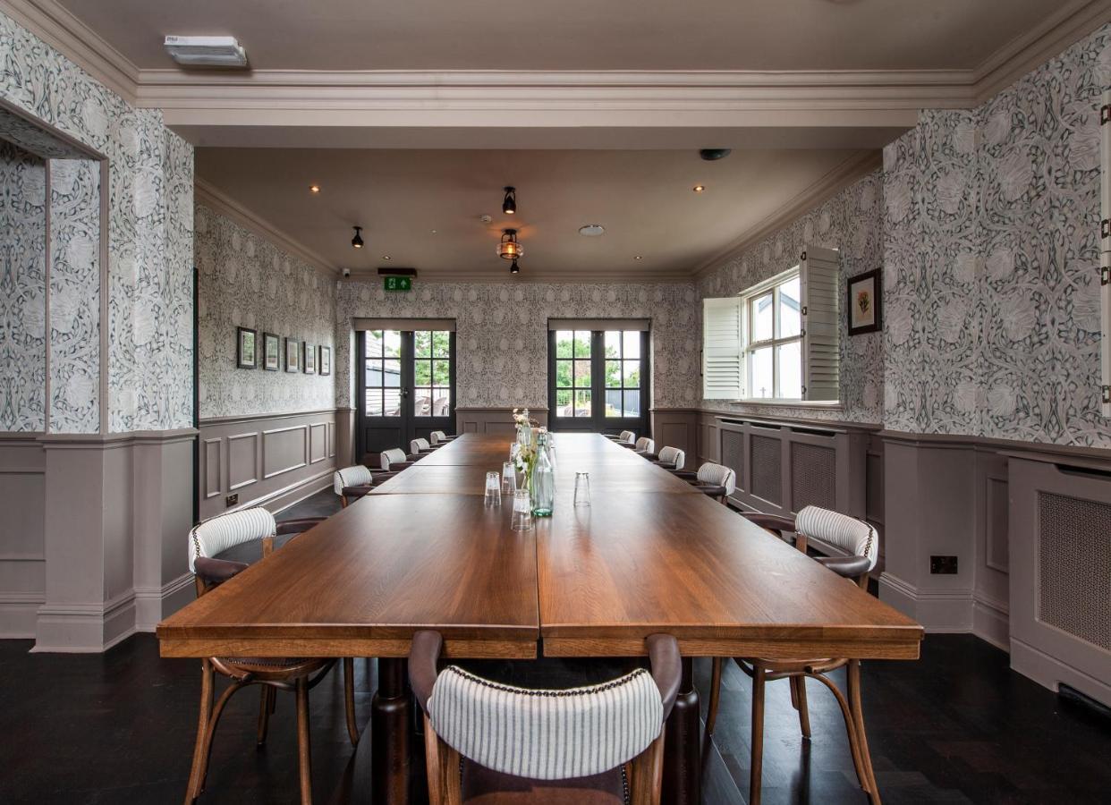 The Bulls Head Hotel Hale  Εξωτερικό φωτογραφία